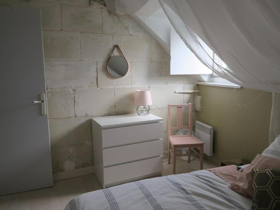 Appartement Des Hirondelles , Au Pied Du Chateau Chinon Exterior foto